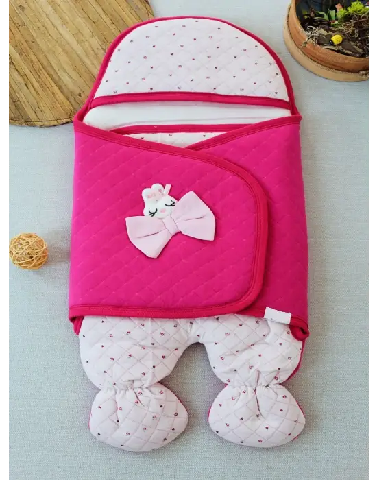 Omarı Sevimli Fiyonk Detaylı Pembe Bebek Kundak