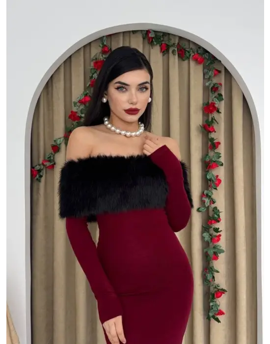 Omarı Tüy Detaylı Straplez Elbise