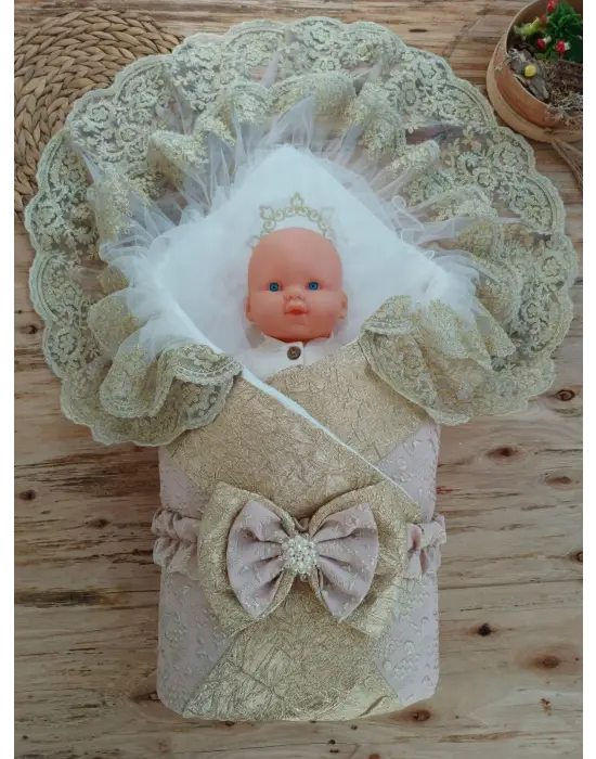 Omarı Yenidoğan Kabartma Desenli Bebek Battaniyesi - Fiyonklu ve Güpürlü Model