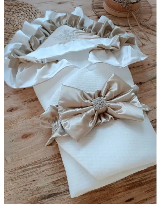 Omarı Yenidoğan Lüks Kelebek Taç Nakışlı Bebek Battaniyesi Konsept Vizon