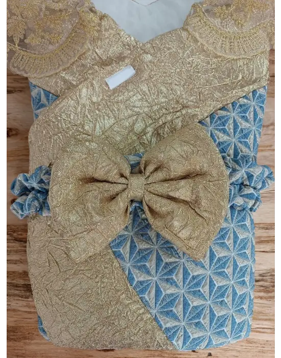 Omarı Yenidoğan Piramit Desenli Güpür İşlemeli Bebek Battaniyesi Gold