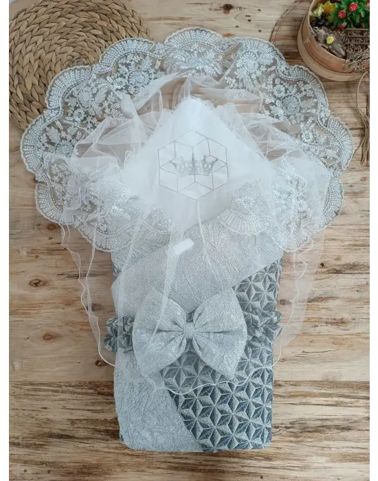 Omarı Yenidoğan Piramit Desenli Güpürlü Bebek Battaniyesi