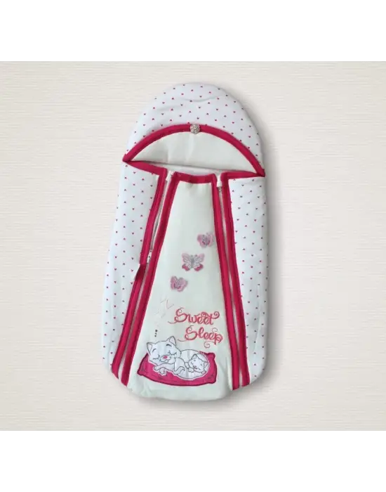 Omarı Yenidoğan Sevimli Kedi Nakışlı Kız Bebek Battaniyesi