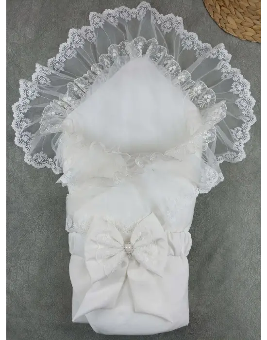 Omarı Yenidoğan Taç Nakışlı Delüks Kundak Battaniyesi - Ekru