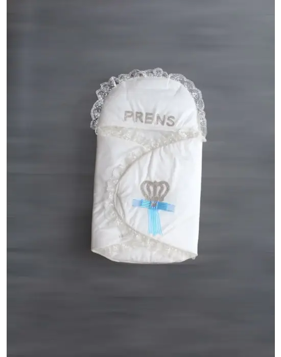 Omarı Yenidoğan Taç Nakışlı Kundak Battaniyesi Özgün Stiliyle Etkileyici Bir Seçenek