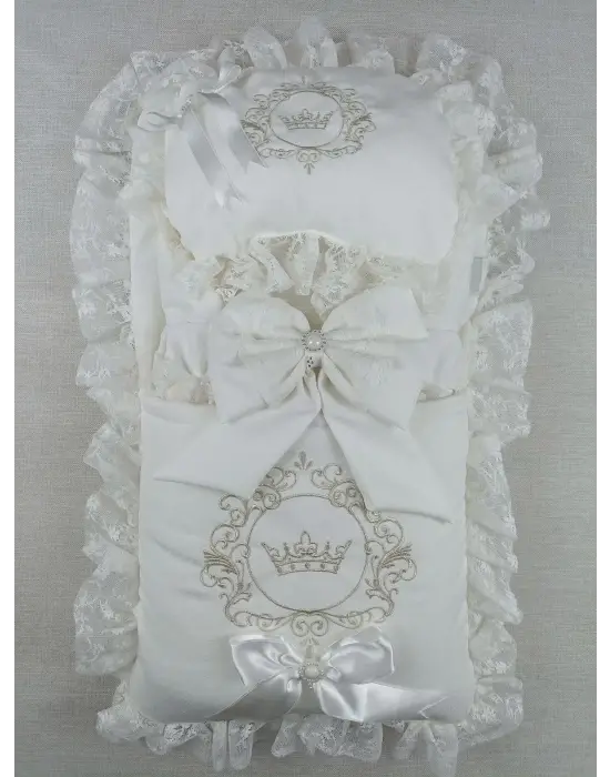 Omarı Yenidoğan Taç Nakışlı Trilüks Alt Açma Seti - Ekru