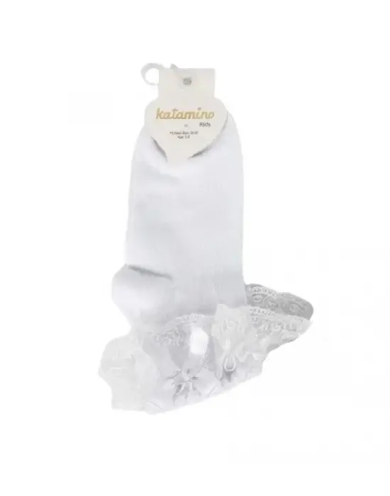 Omarı Yumuşak Dokulu Beyaz Soket Çorap