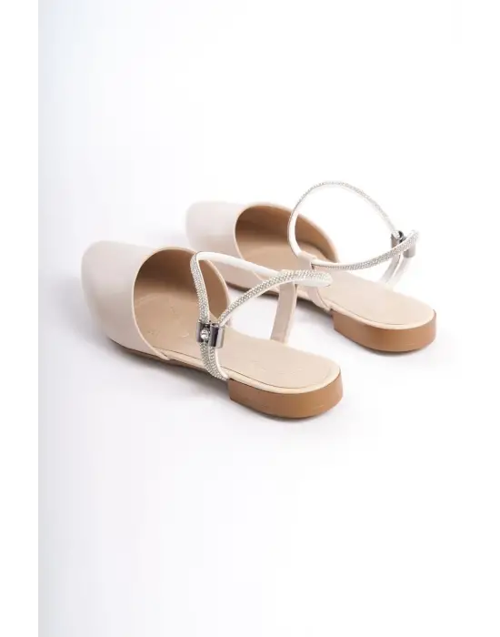 Omarı Yumuşak ve Rahat Beyaz Babet Ayakkabı