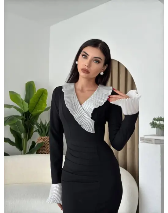 Omarı Zarif Çiçek Desenli Midi Boy Elbise