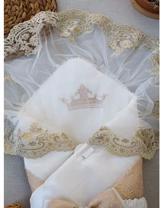 Omarı Zümrüt Taşlı Lüks Yenidoğan Bebek Battaniyesi