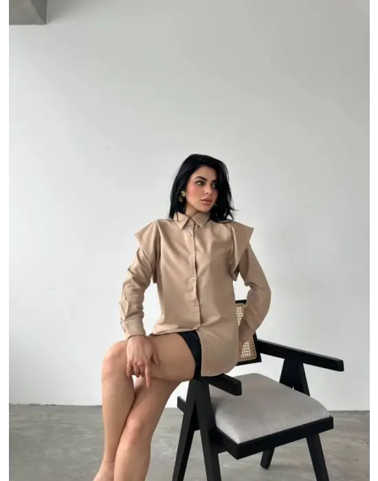 Omarı Omuz Detaylı Şıklık: Kadın Gömlek