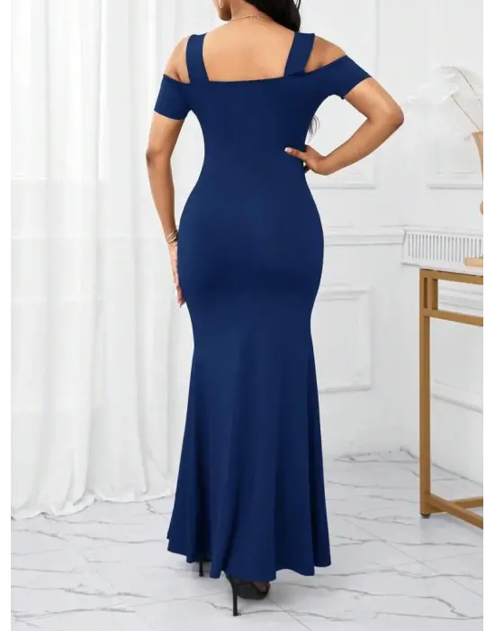 Omarı Omuzdan Açık Askılı Yırtmaç Detaylı Uzun Elbise