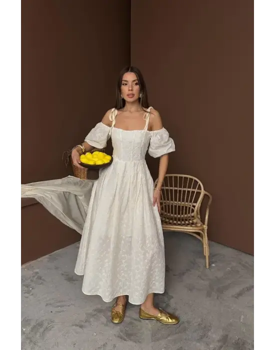 Omarı Balon Kollu Bej Brode Elbise