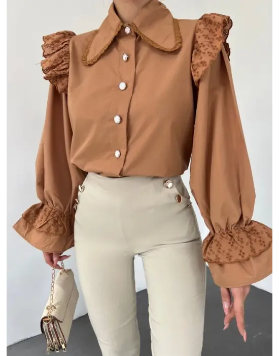 Omuzu Fırfırlı Fistolu Kolu Lastikli Düğmeli Gömlek -Vizon