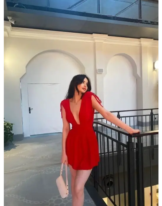 Omarı Şık Kırmızı Omuz Ip Detaylı Elbise