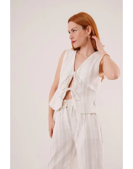 Ön Bağlama Detaylı Yelek Ve Pantolon Ekru Çizgili İkili Takım