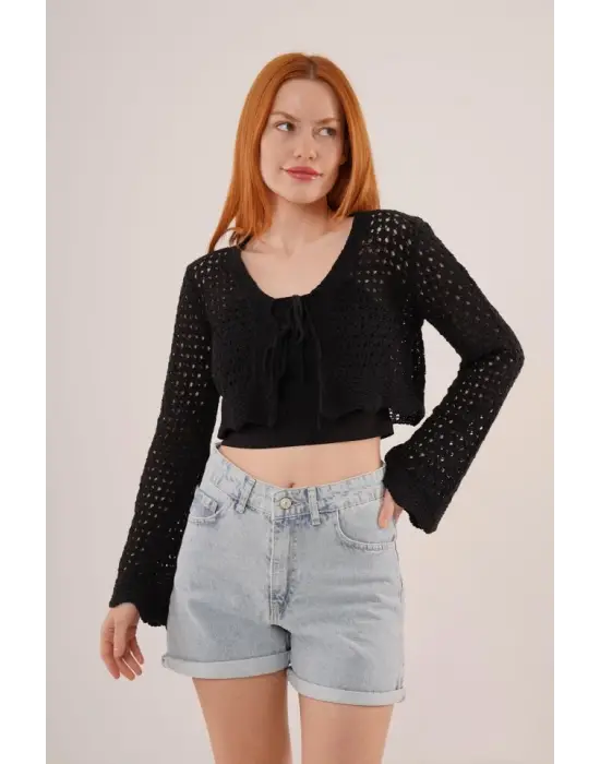 Ön Bağlamalı Ajurlu Crop Siyah Hırka