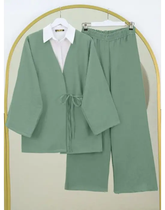 Omarı Eşsiz Stil: Mint Rengi Kimono Takımı