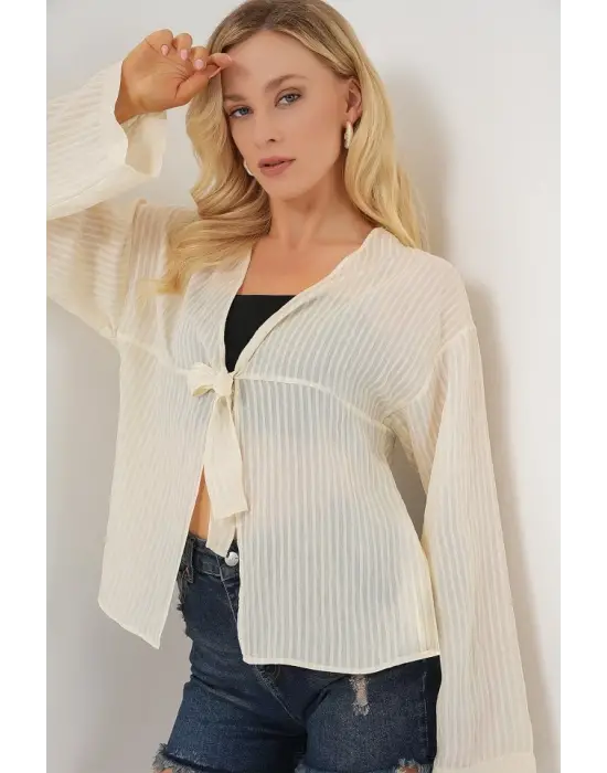 Önü Bağcıklı Bluz 952 - Krem