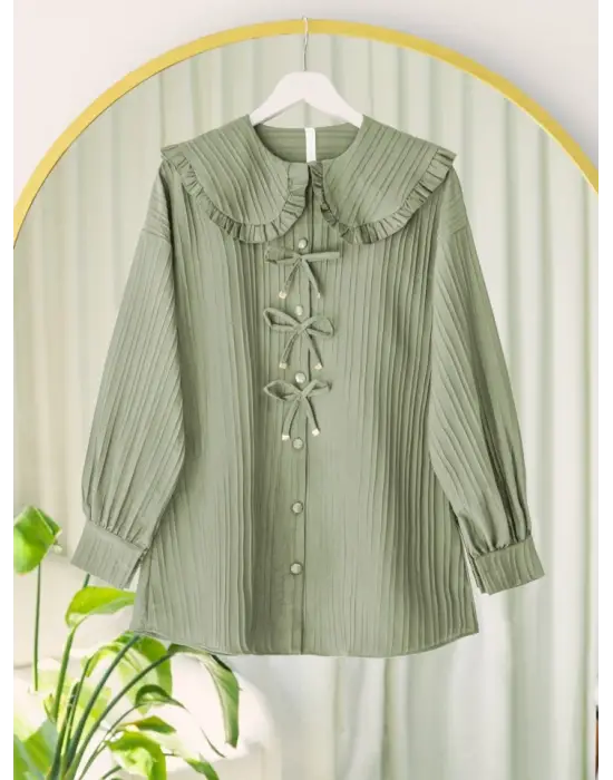 Önü Kurdele Detaylı Düğmeli Önlük Yaka Gömlek -Çağla Y.