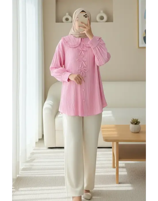 Önü Kurdele Detaylı Düğmeli Önlük Yaka Gömlek -Pembe