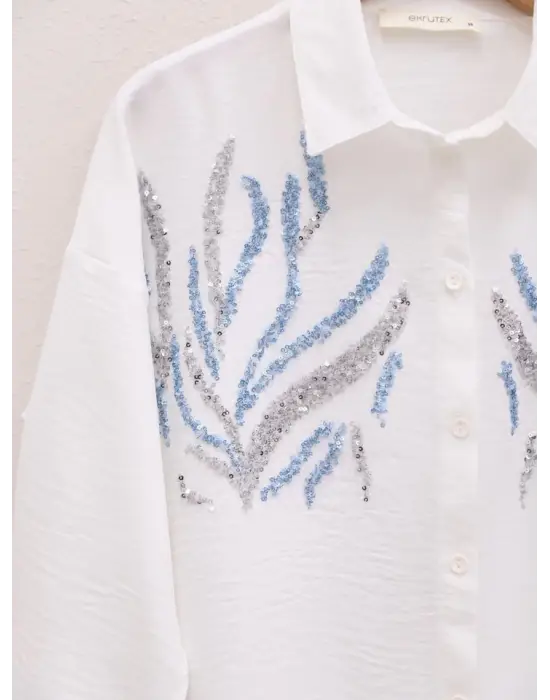 Omarı Payet Detaylı Uzun Beyaz Gömlek