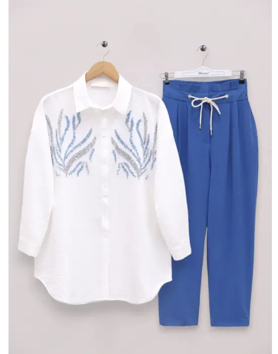 Omarı Payet Detaylı Uzun Beyaz Gömlek