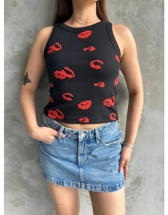 Omarı Yumuşak Pamuklu Öpücük Desenli Bluz