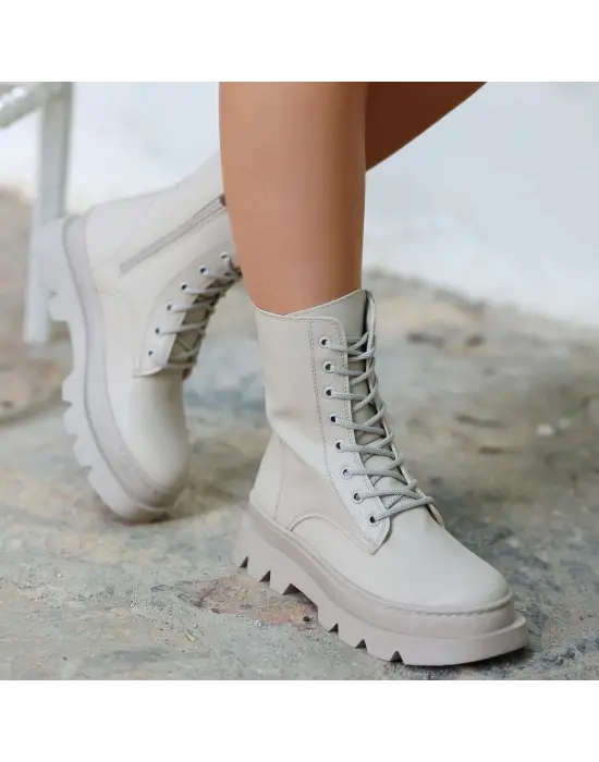 Omarı Yüksek Konfor ve Tarzın Buluştuğu Bej Bot