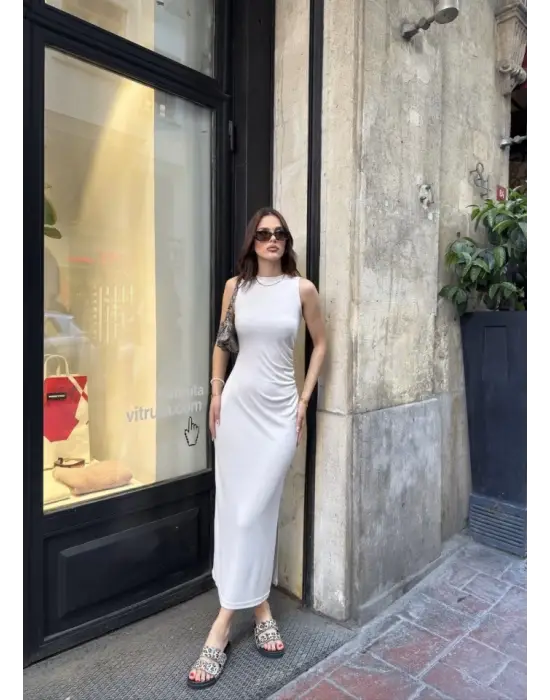 Osy Modal Yumuşak Dokulu Kumaş Bisiklet Yaka Sıfır Kolsuz Yırtmaçlı Uzun Elbise - Beyaz