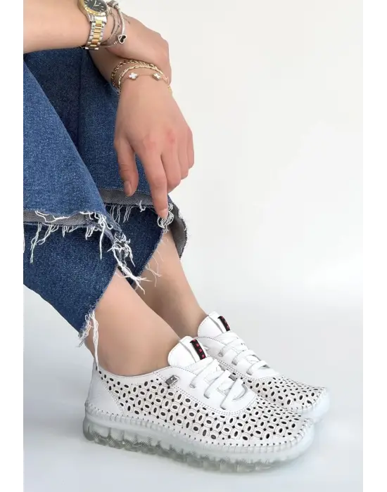 Otja Beyaz Deri Lazerli Bağcıklı Spor Ayakkabı