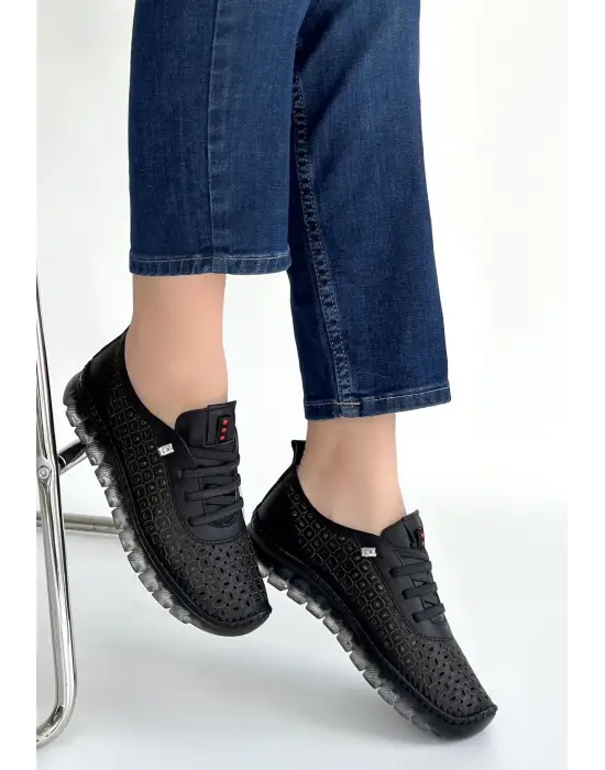 Otja Siyah Deri Lazerli Bağcıklı Spor Ayakkabı