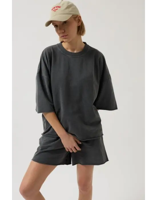 Oversize Lazer Kesim Bisiklet Yaka T-Shirt