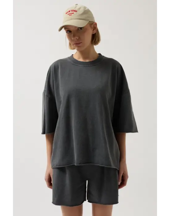 Omarı Modern Lazer Kesim Bisiklet Yaka T-Shirt