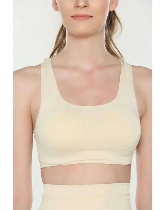 Omarı Geniş Askılı Destekli Kadın Sporcu Büstiyeri - Etkileyici ve Konforlu