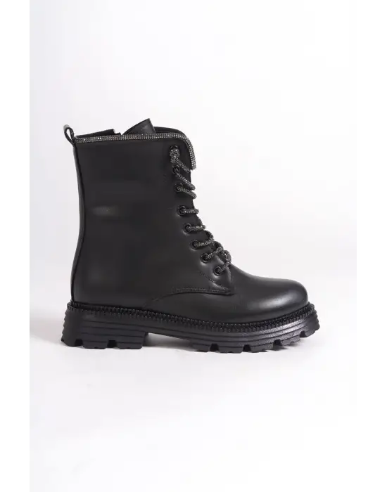 Şık Bağcıklı Bayan Bot