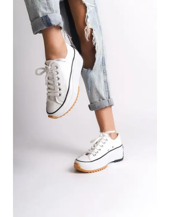 Sportif Rahat Tabanlı Beyaz Bayan Ayakkabı