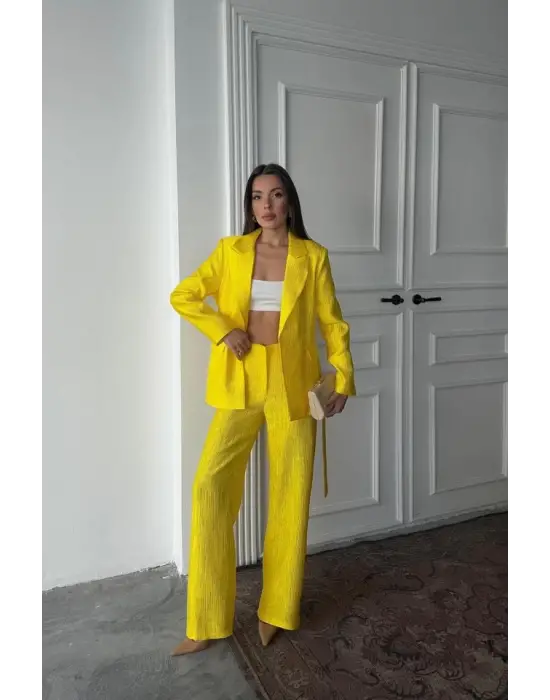 Omarı Parlak Neon Beli Kuşaklı Ceket ve Pantolon Takımı