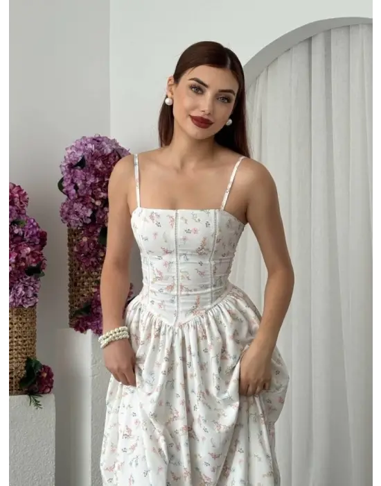 Omarı Şık ve Rahat İp Askılı Elbise