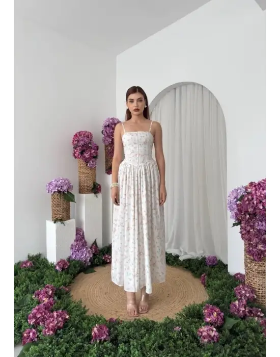 Omarı Şık ve Rahat İp Askılı Elbise