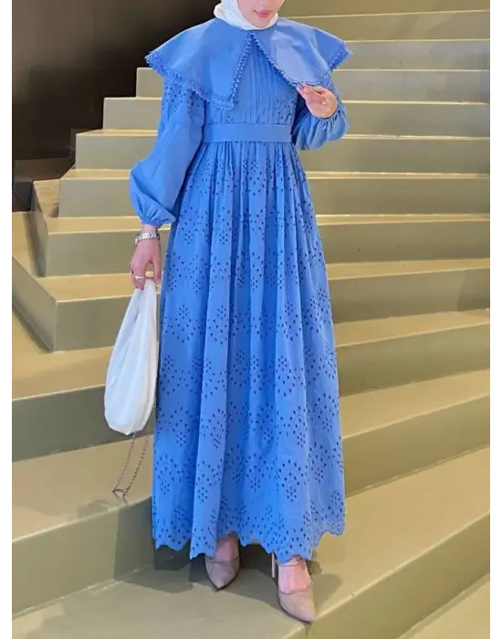 Omarı Mavi Dantel Detaylı Pelerin Yaka Elbise