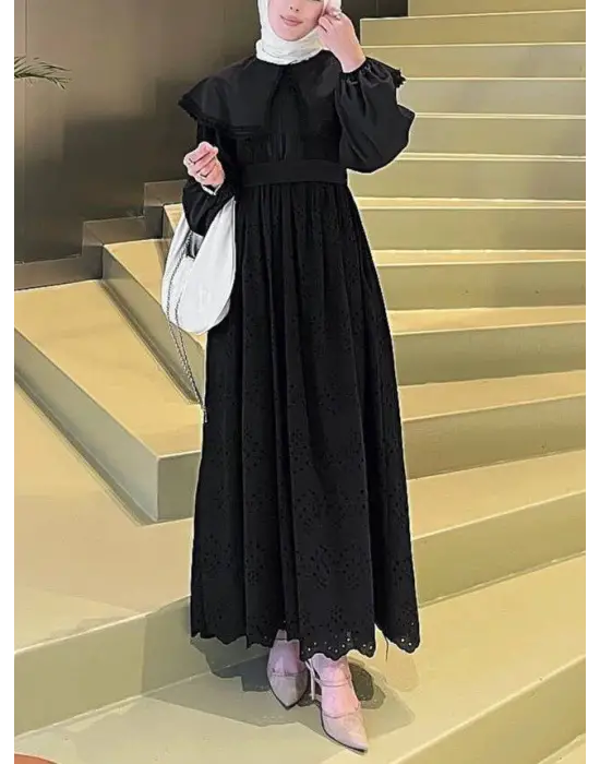 Omarı Siyah Dantel Detaylı Elbise