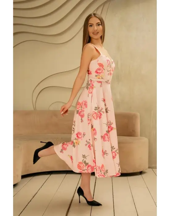 Omarı Zarif ve Şık Pembe Elbise