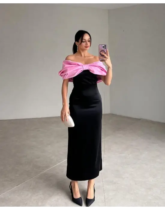 Pembe Önü Fiyonklu Elbise