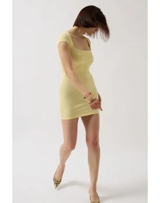 Pencere Detay Mini Dekolte Elbise