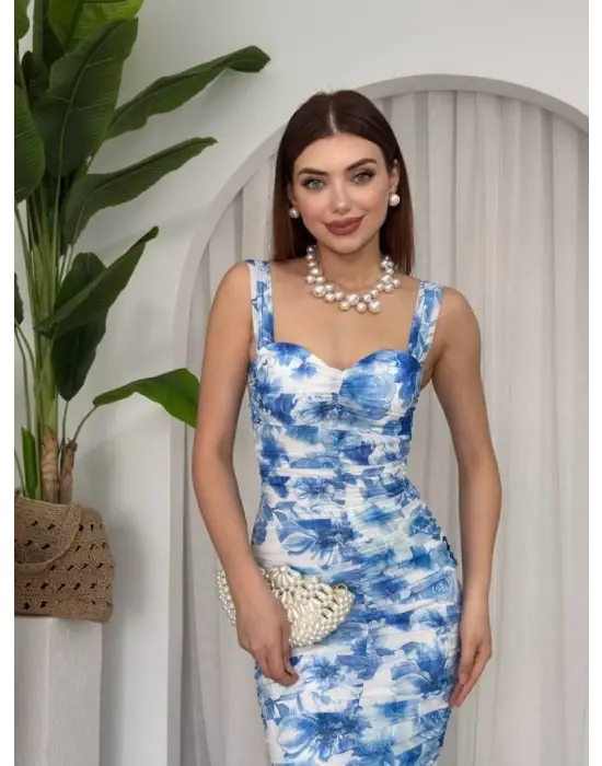 Omarı Elegan Büzgü Detaylı Elbise