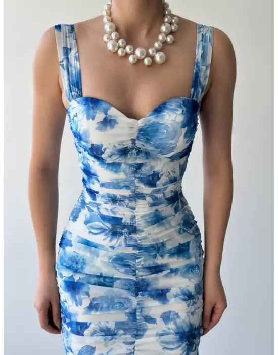 Omarı Elegan Büzgü Detaylı Elbise