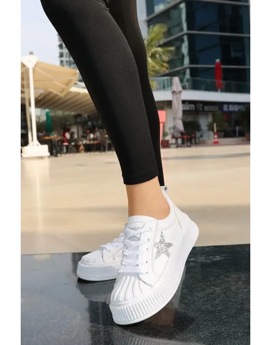 Modern Cilt Bağcıklı Spor Ayakkabı