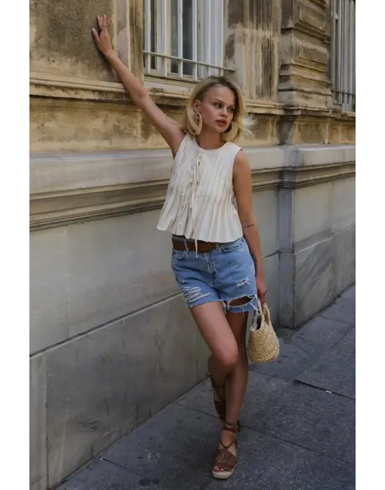 Omarı Fermuar Detaylı Pileli Bluz