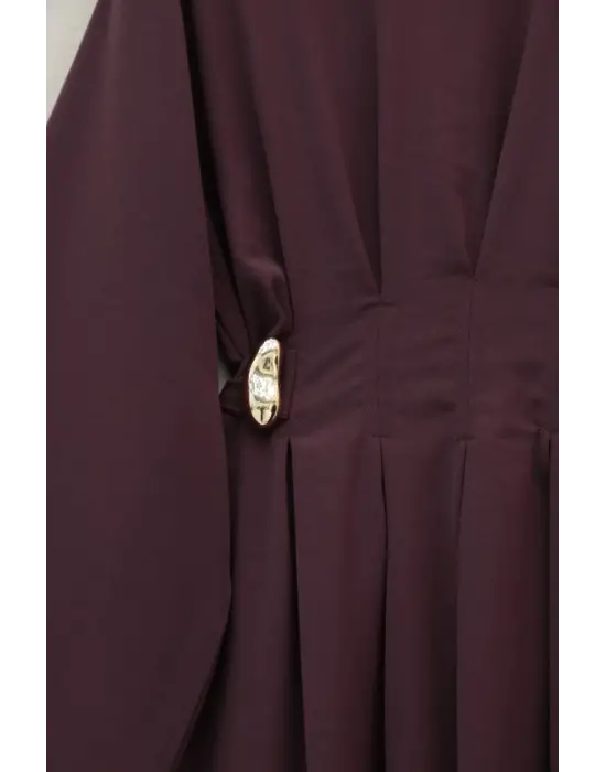 Pileli Beli Kemerli Toka Detaylı Modal Elbise  -Bordo